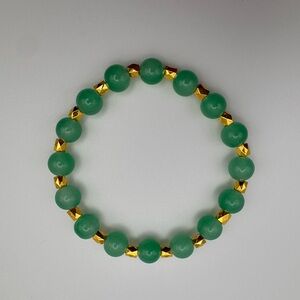 Chic Green and Gold Beaded Bracelet
